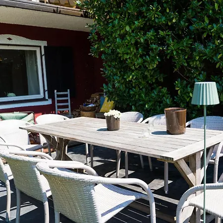 Hunter's Chalet: Mountain View Retreat With Garden & Free Amenities Dağ evi