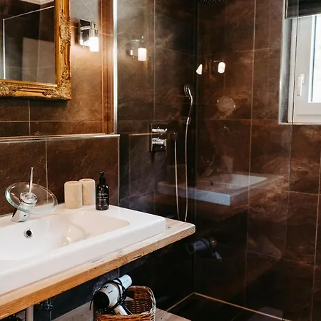 Dağ evi Hunter's Chalet: Mountain View Retreat With Garden & Free Amenities Golling an der Salzach