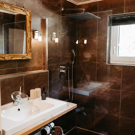 Hunter's Chalet: Mountain View Retreat With Garden & Free Amenities Golling an der Salzach