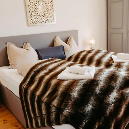 Austria, Famous Areas Around Us, 15 Min To Salzburg City, Direct Mountain View, Up To 10 People