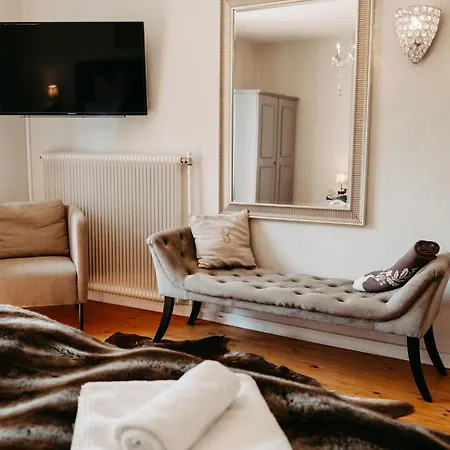 Hunter's Chalet: Mountain View Retreat With Garden & Free Amenities Dağ evi *