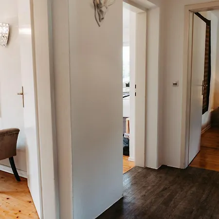 Hunter's Chalet: Mountain View Retreat With Garden & Free Amenities *