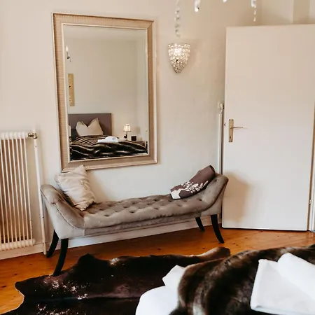 Dağ evi Hunter's Chalet: Mountain View Retreat With Garden & Free Amenities Golling an der Salzach