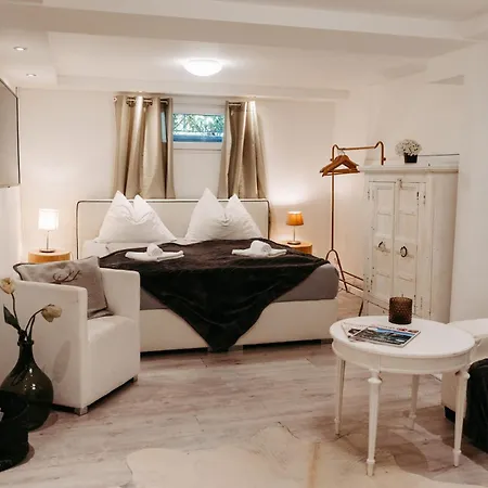 Austria, Famous Areas Around Us, 15 Min To Salzburg City, Direct Mountain View, Up To 10 People