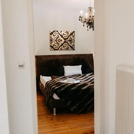 Hunter's Chalet: Mountain View Retreat With Garden & Free Amenities Dağ evi *