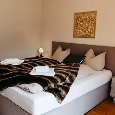 Hunter's Chalet: Mountain View Retreat With Garden & Free Amenities Dağ evi *