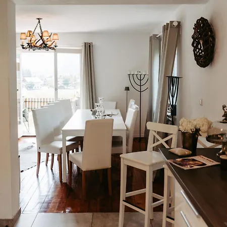 Dağ evi Hunter's Chalet: Mountain View Retreat With Garden & Free Amenities Golling an der Salzach